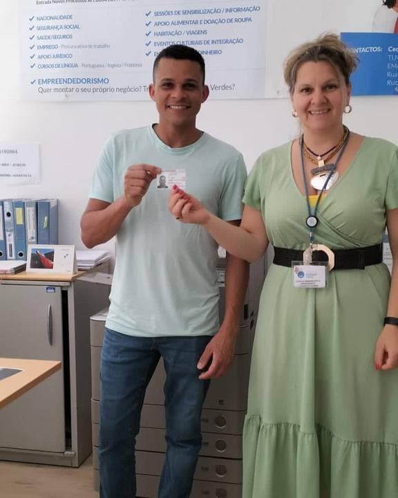 Associado da Mundo Feliz com o título de residência aprovado